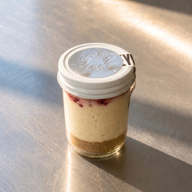 STRAWBERRY CHEESECAKE JAR.